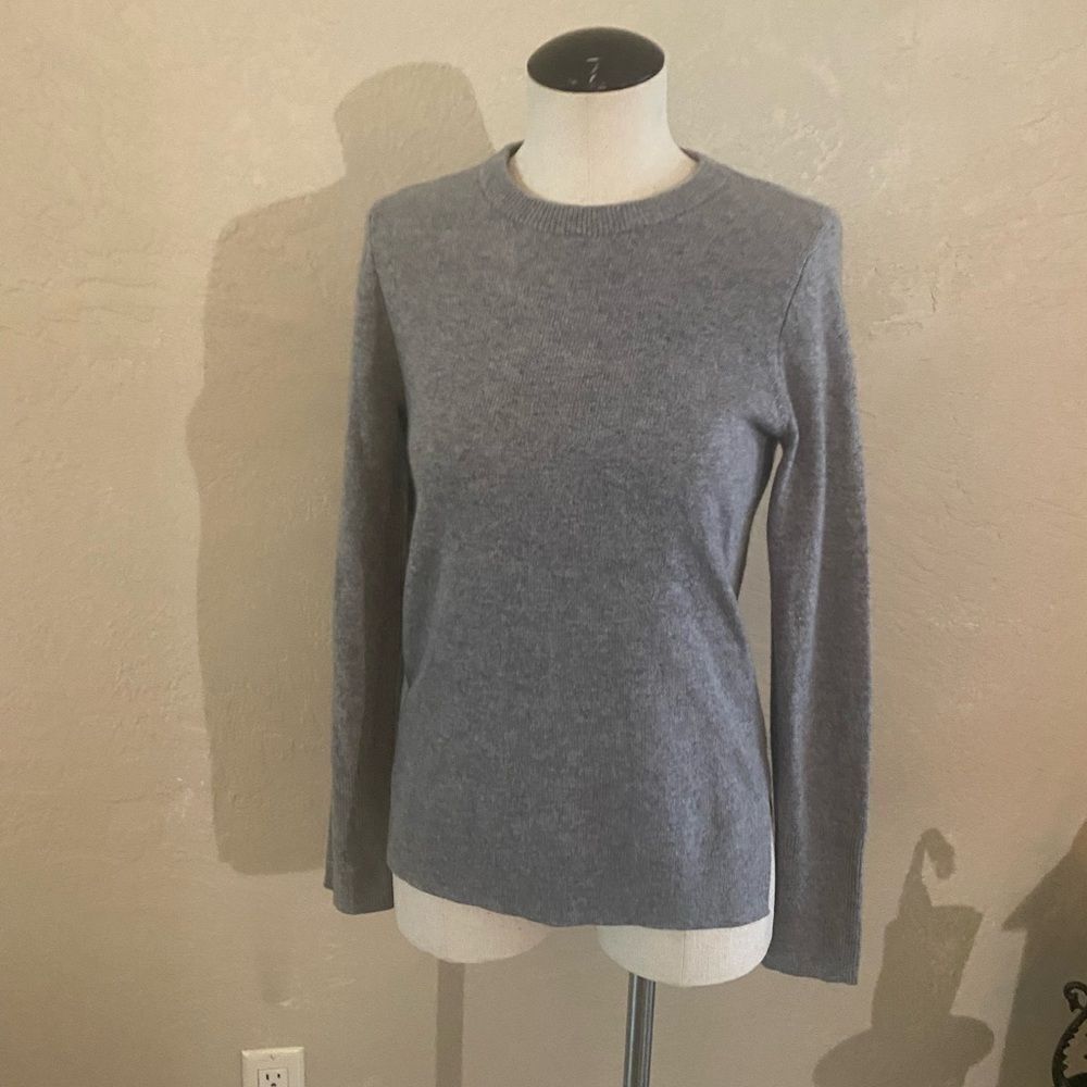 Halogen Gray Cashmere Sweater Sz XS NWT